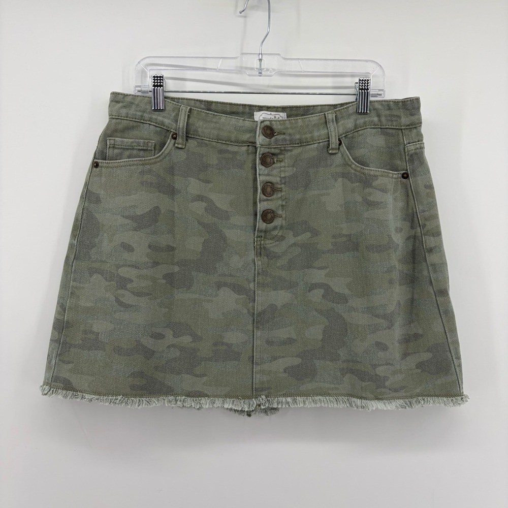 Mud Pie Womens Large Green Camo‎ Denim Mini Skirt Button Fly Frayed Hem
